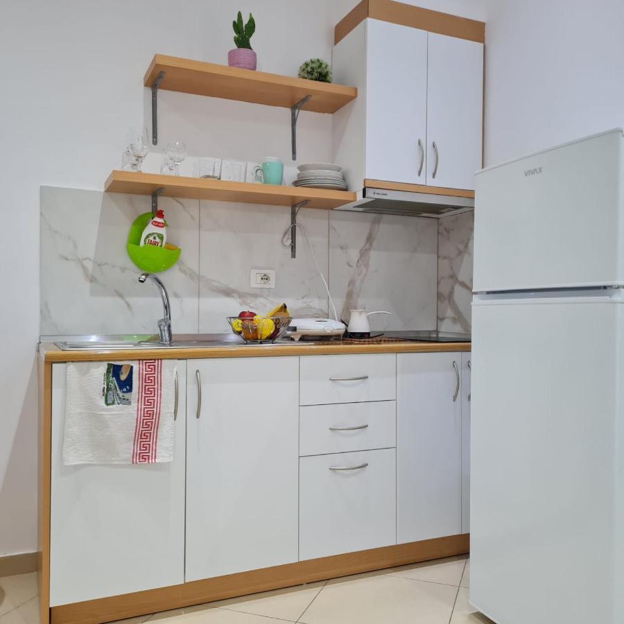 Studio By The Beach - Vlore Exterior photo