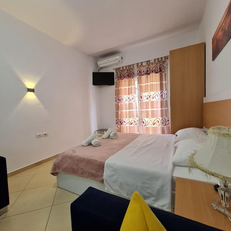 Studio By The Beach - Vlore Exterior photo